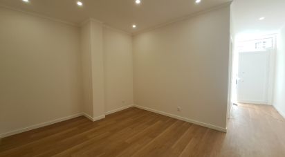 Boutique/Local commercial à Queluz e Belas de 39 m²