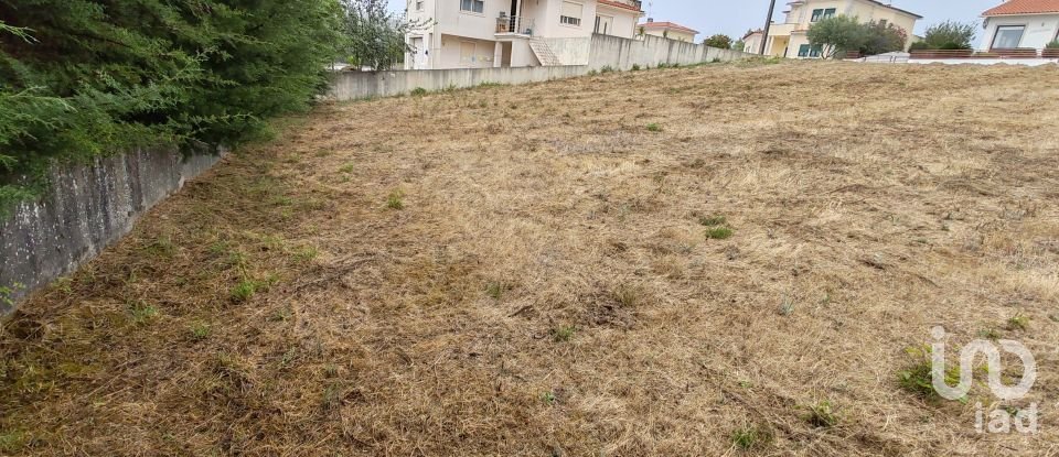 Terrain à Figueiró dos Vinhos e Bairradas de 704 m²