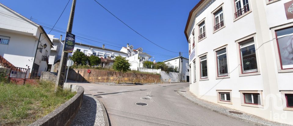 Boutique/Local commercial à São Miguel, Santa Eufémia e Rabaçal de 88 m²