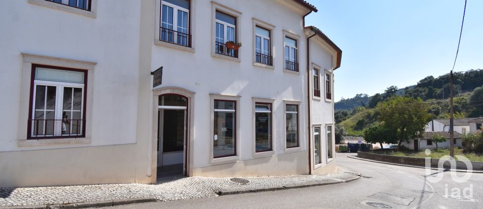 Boutique/Local commercial à São Miguel, Santa Eufémia e Rabaçal de 88 m²