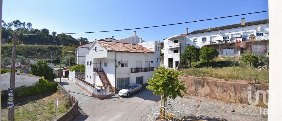 Boutique/Local commercial à São Miguel, Santa Eufémia e Rabaçal de 88 m²