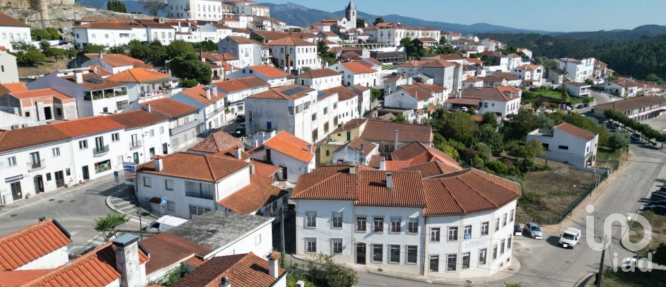 Loja / Estabelecimento Comercial em São Miguel, Santa Eufémia e Rabaçal de 88 m²