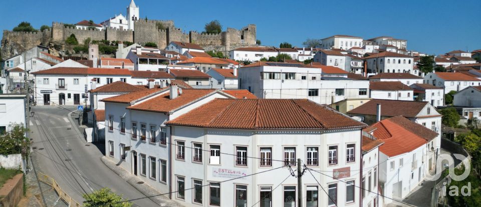 Boutique/Local commercial à São Miguel, Santa Eufémia e Rabaçal de 88 m²