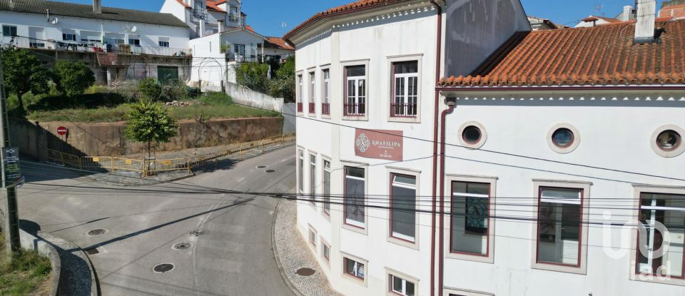 Loja / Estabelecimento Comercial em São Miguel, Santa Eufémia e Rabaçal de 88 m²