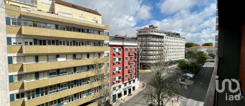 Apartment T1 in Santo António of 83 m²