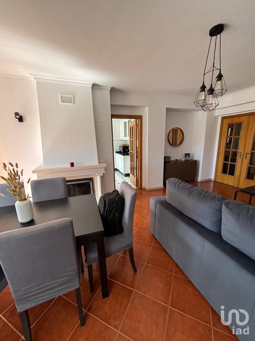 Appartement T1 à Queluz e Belas de 64 m²