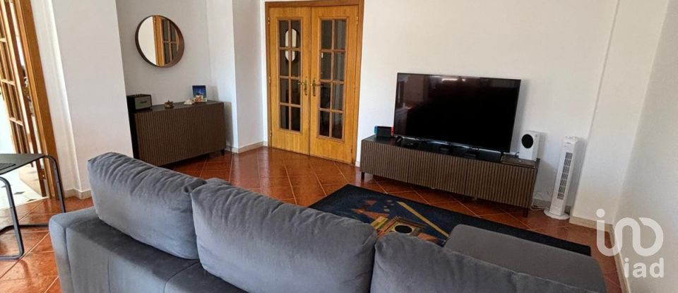 Appartement T1 à Queluz e Belas de 64 m²