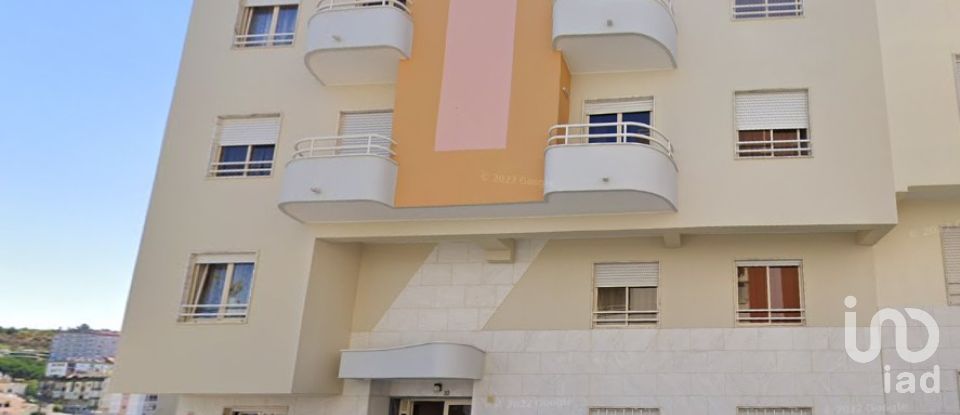 Apartment T1 in Queluz e Belas of 64 m²