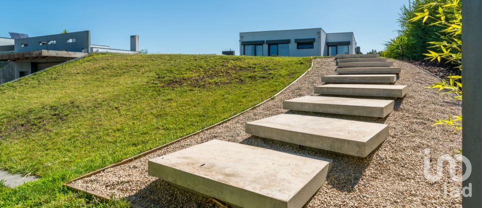 Terreno em Fernão Ferro de 1 300 m²