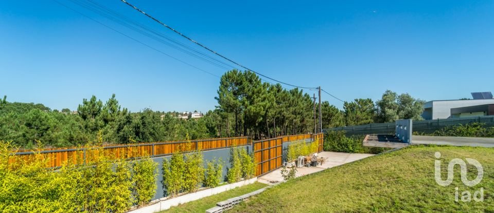 Terreno em Fernão Ferro de 1 300 m²