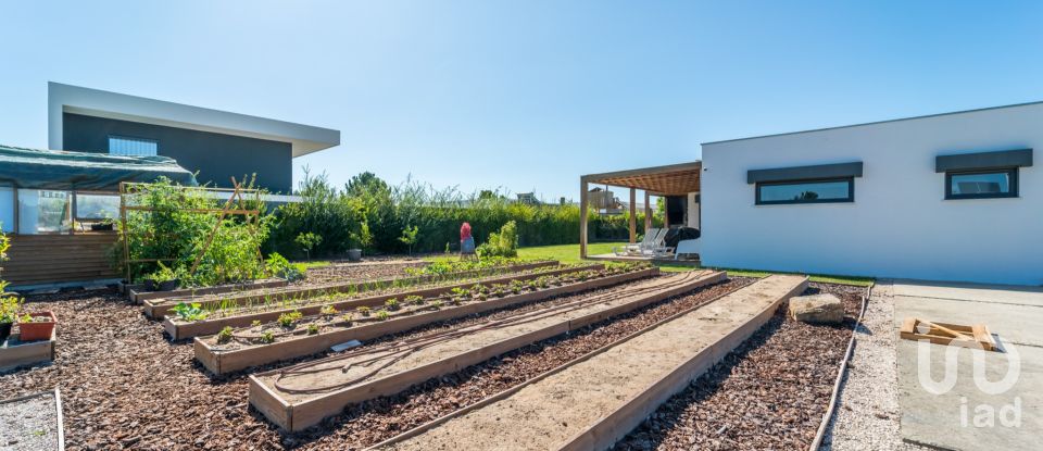 Terreno em Fernão Ferro de 1 300 m²