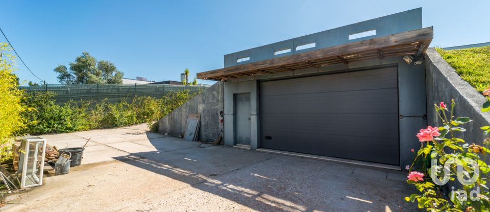 Terreno em Fernão Ferro de 1 300 m²