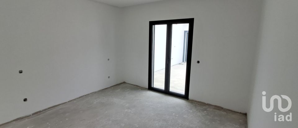 Casa T3 em Monte Redondo e Carreira de 200 m²