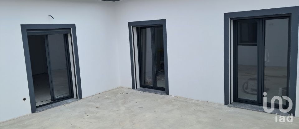 Casa T3 em Monte Redondo e Carreira de 200 m²