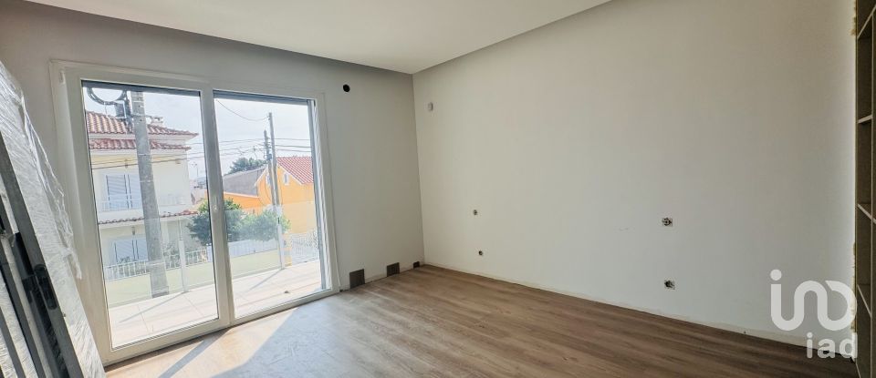 Gîte T4 à Fernão Ferro de 220 m²