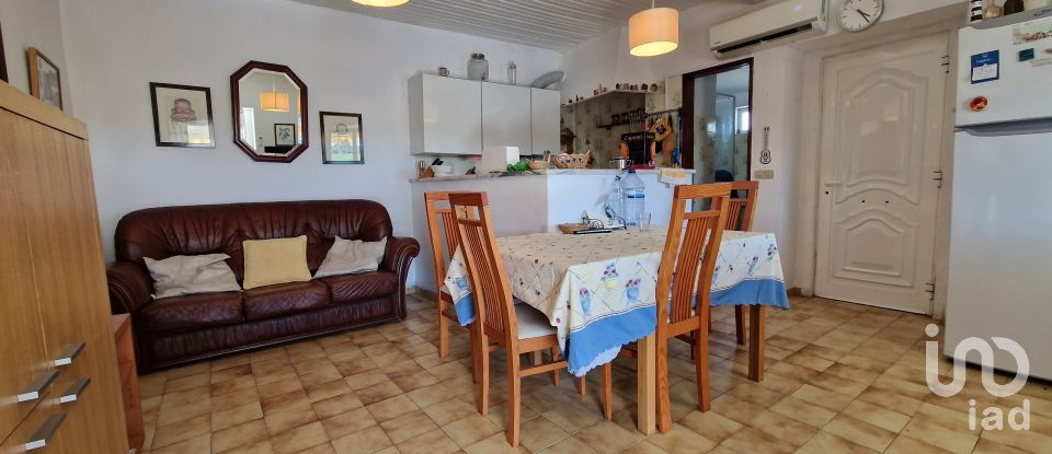 Country house T4 in Estômbar e Parchal of 70 m²