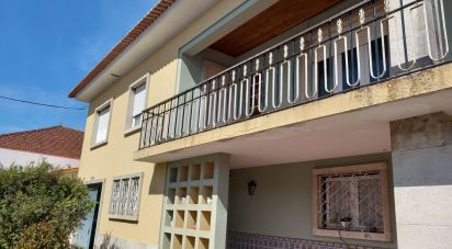 House T4 in Mira de Aire of 468 m²