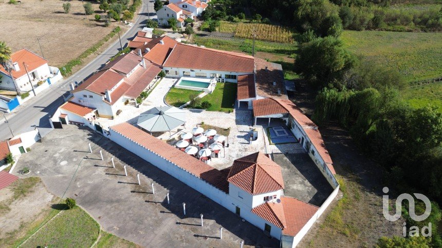 Hôtel-restaurant à Margem de 8 000 m²