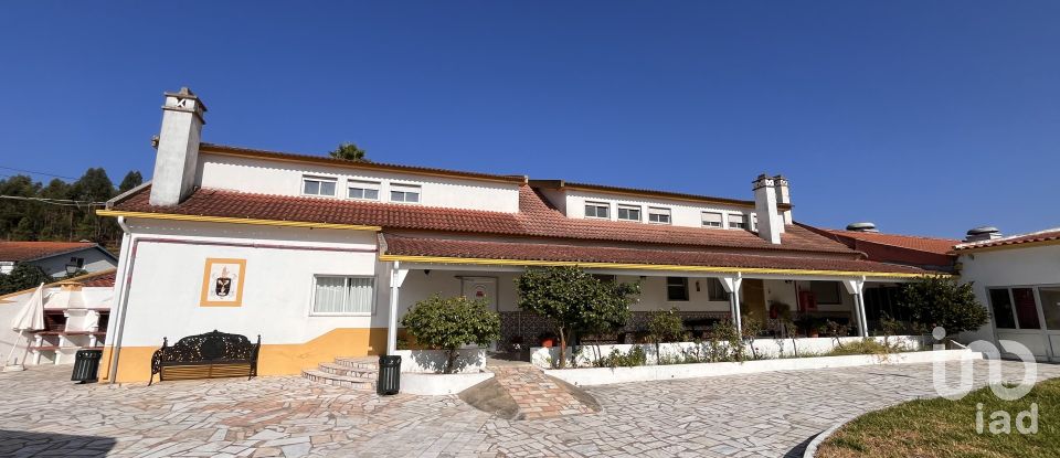 Hotel / Restaurante em Margem de 8 000 m²