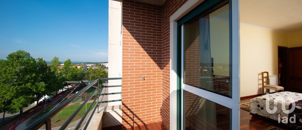 Bâtiment T3 à Lousã e Vilarinho de 150 m²