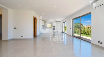 Casa T4 em Albufeira e Olhos de Água de 248 m²