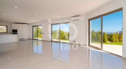 Lodge T4 in Albufeira e Olhos de Água of 248 m²