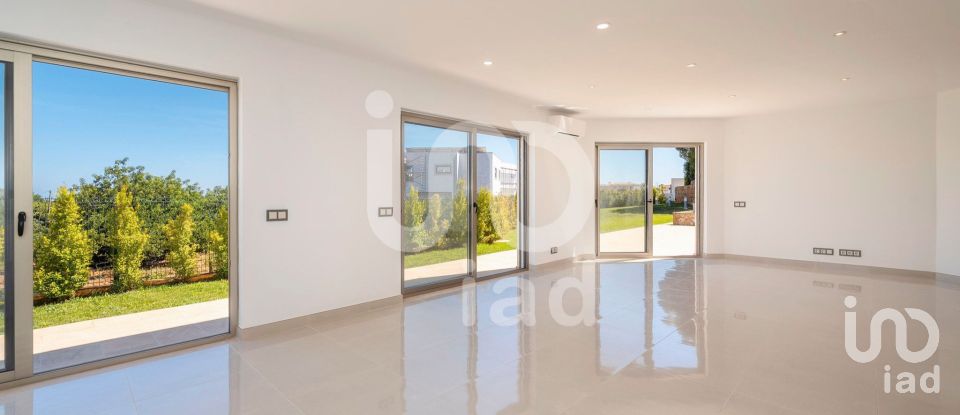 Casa T4 em Albufeira e Olhos de Água de 248 m²