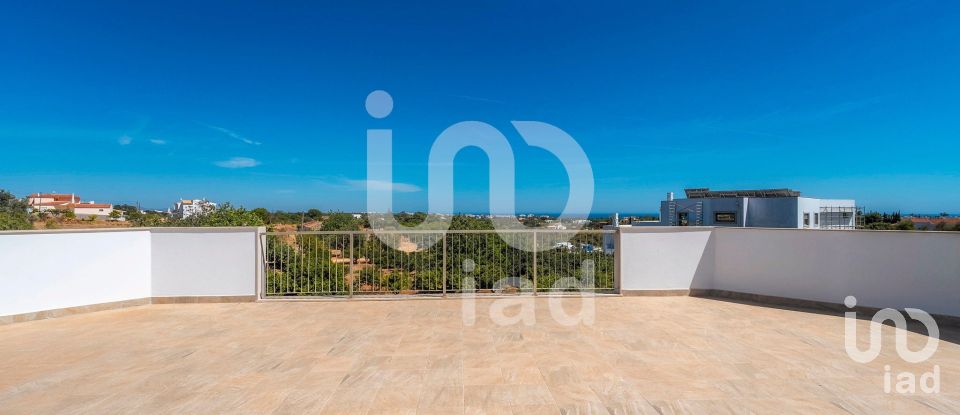 Casa T4 em Albufeira e Olhos de Água de 248 m²