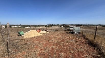 Terreno em Bensafrim e Barão de São João de 2 200 m²