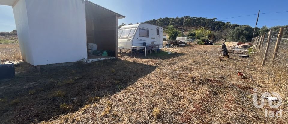 Terreno em Bensafrim e Barão de São João de 2 200 m²