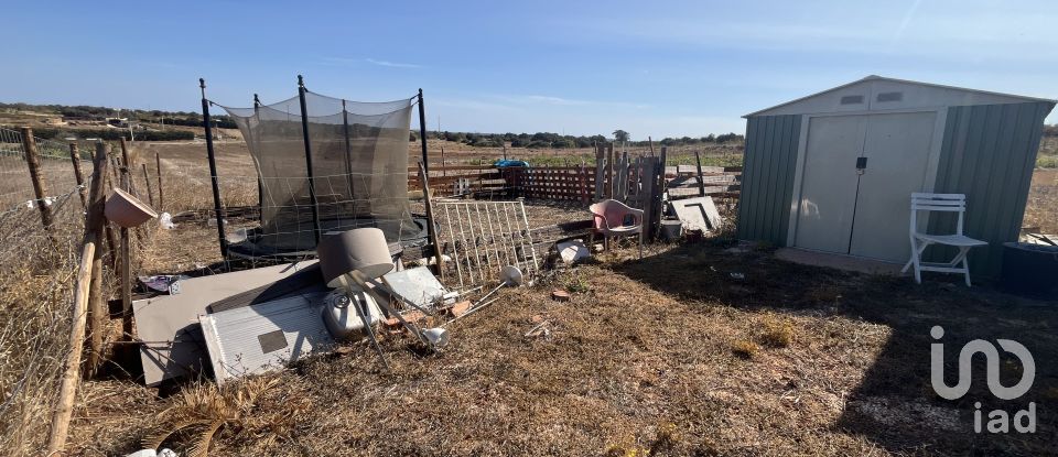 Terreno em Bensafrim e Barão de São João de 2 200 m²