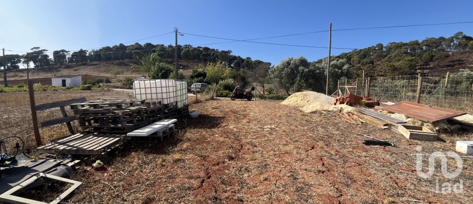 Terreno em Bensafrim e Barão de São João de 2 200 m²