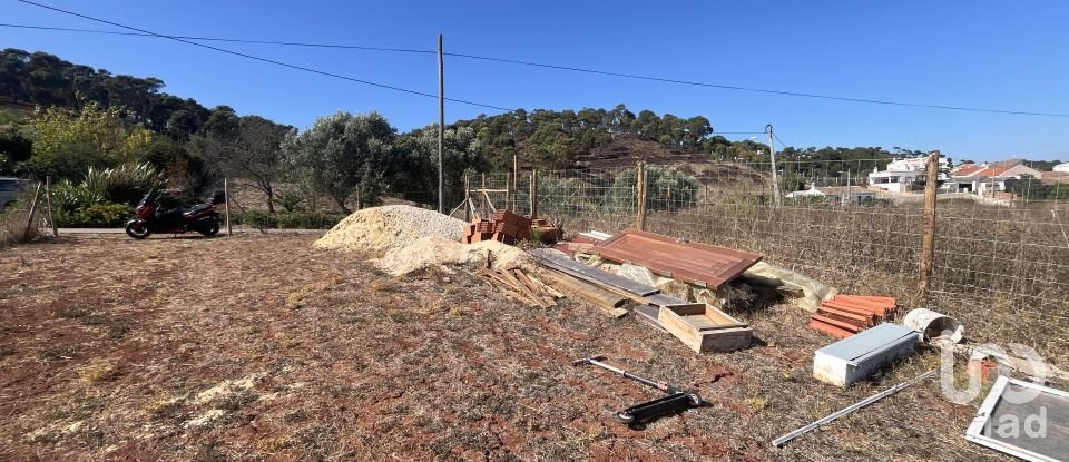 Terreno em Bensafrim e Barão de São João de 2 200 m²