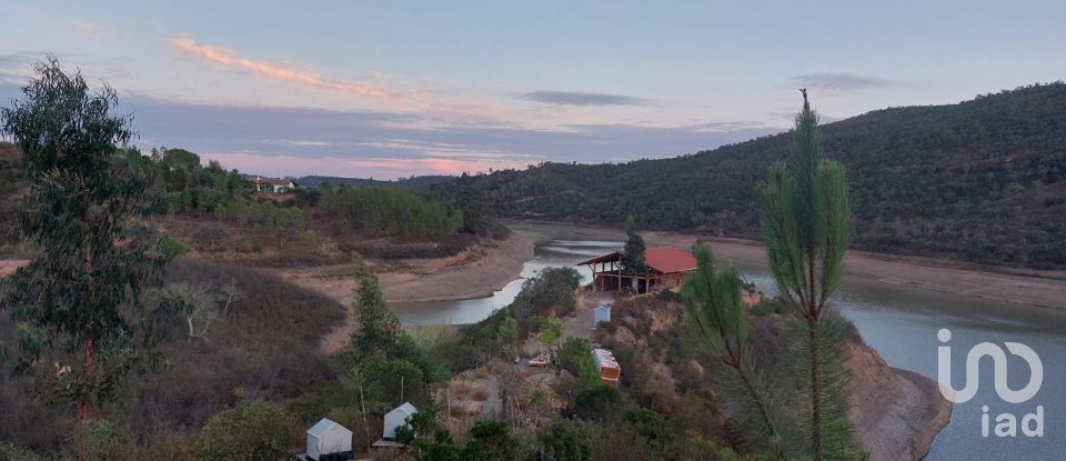 Terrain à Silves de 29 800 m²