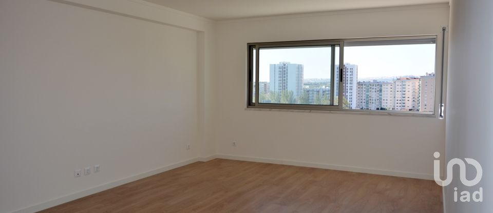 Apartment T2 in Lumiar of 102 m²