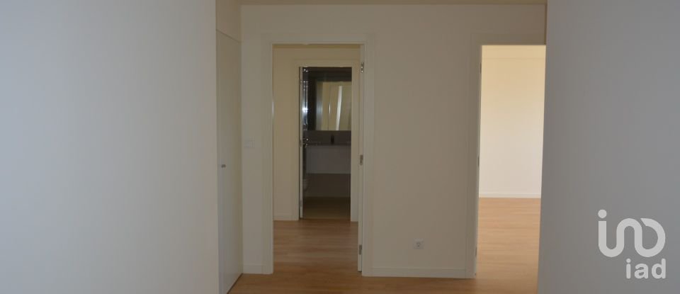 Apartment T2 in Lumiar of 102 m²