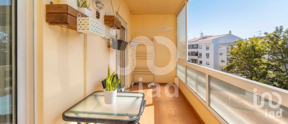 Apartment T3 in Faro (Sé e São Pedro) of 136 m²