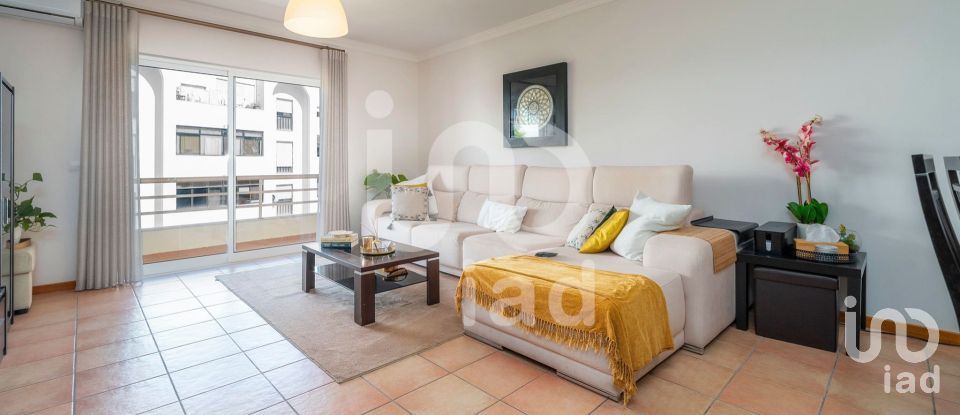 Apartamento T3 em Faro (Sé e São Pedro) de 136 m²