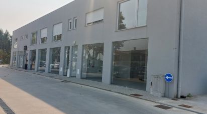 Loja / Estabelecimento Comercial em Calvão de 134 m²