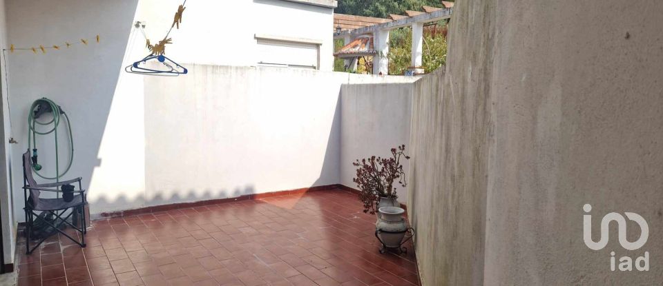 Apartamento T2 em Mira de Aire de 112 m²