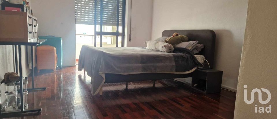 Apartamento T2 em Mira de Aire de 112 m²