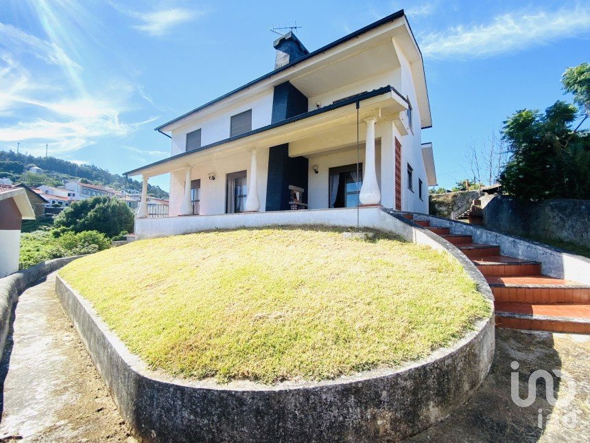 Village house T6 in Seixas of 545 m²