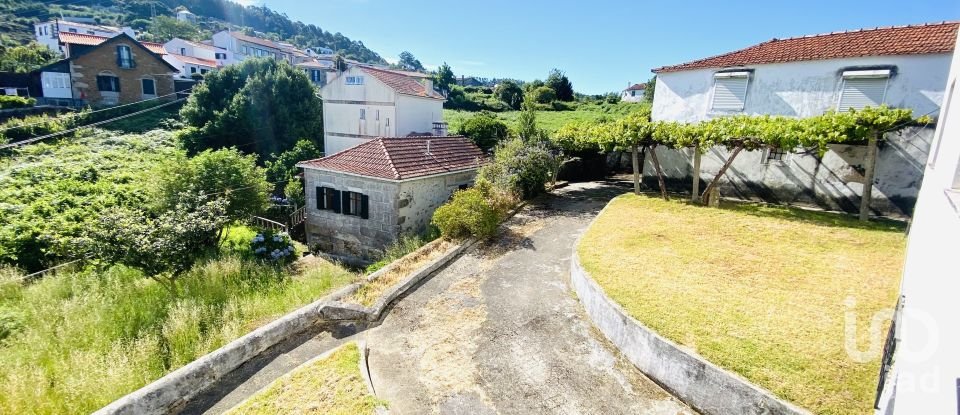 Maison de village T6 à Seixas de 545 m²