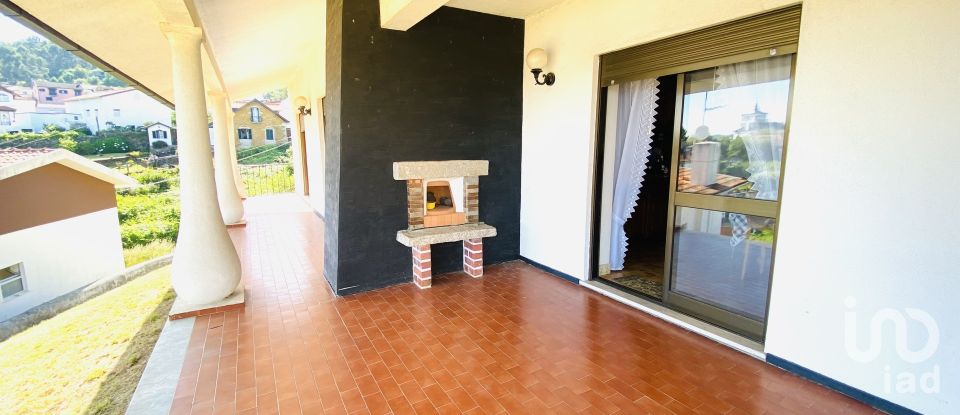 Maison de village T6 à Seixas de 545 m²