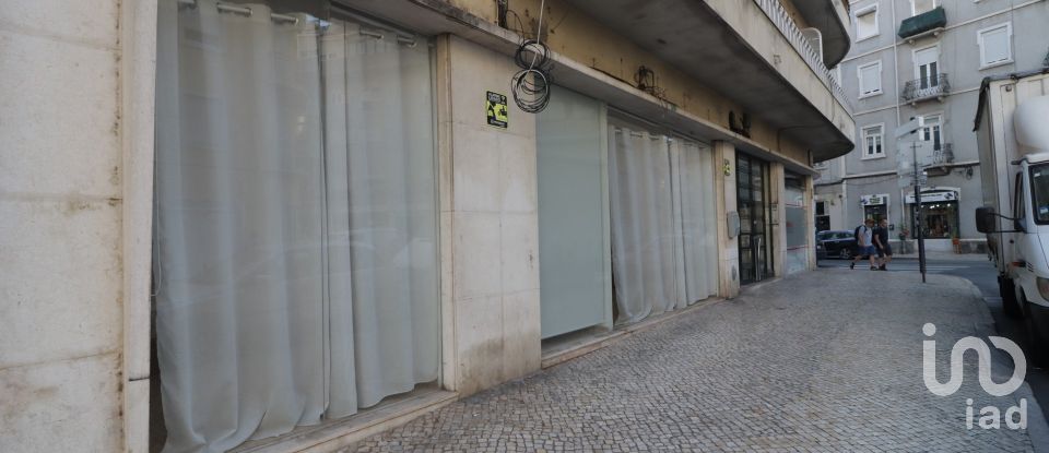 Boutique/Local commercial à Arroios de 220 m²