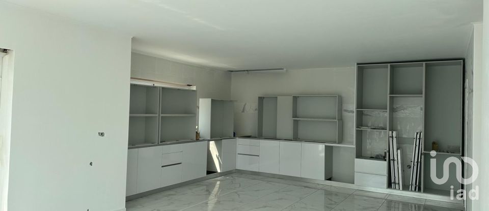 Casa / Villa T4 em Pataias e Martingança de 196 m²