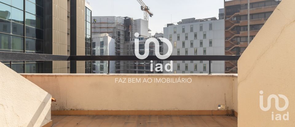 Duplex T3 em Arroios de 194 m²