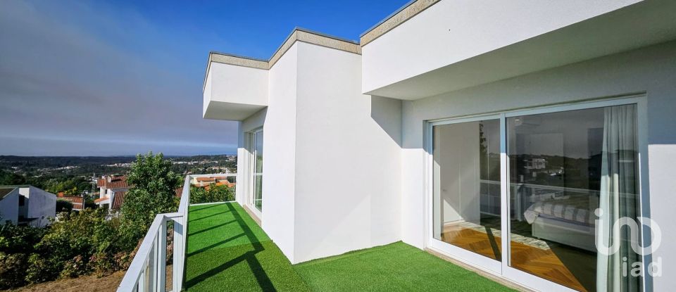 Casa de Cidade T4 em Escapães de 573 m²