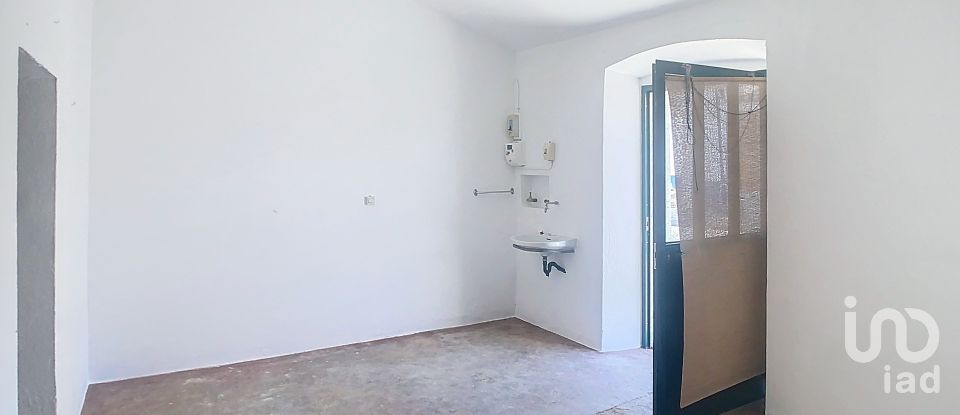 Casa de aldeia T1 em Bencatel de 32 m²