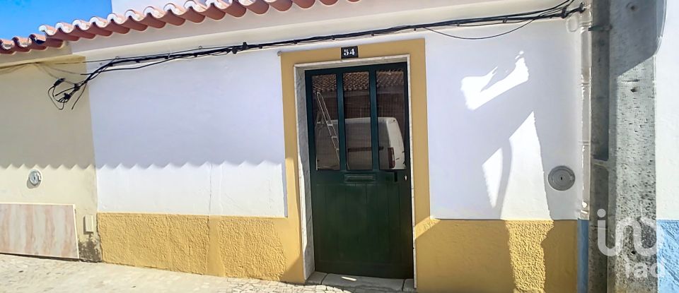 Casa de aldeia T1 em Bencatel de 32 m²